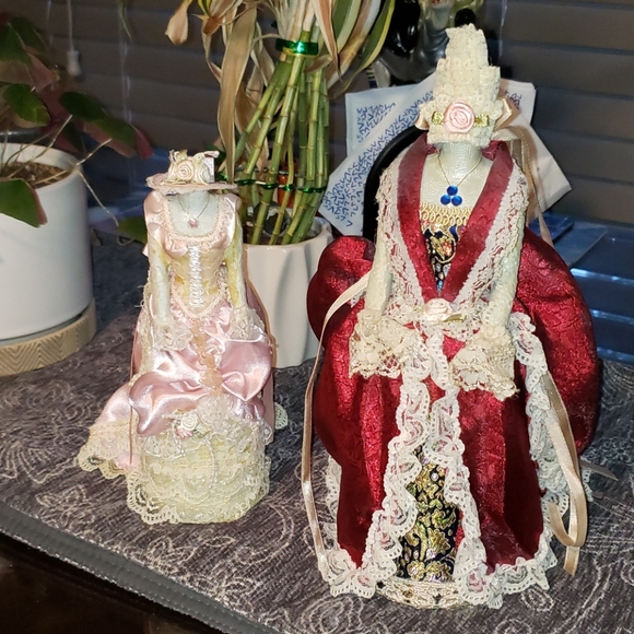 2 Victorian Gown Decor~Good Cond